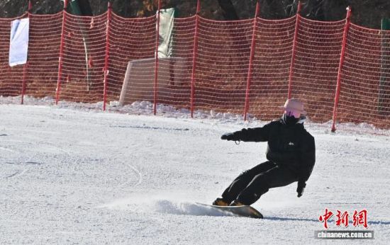 11��21�����L��ɏ��ɽ��ѩ���_�壬����ѩ�ۺ����w��������� �z